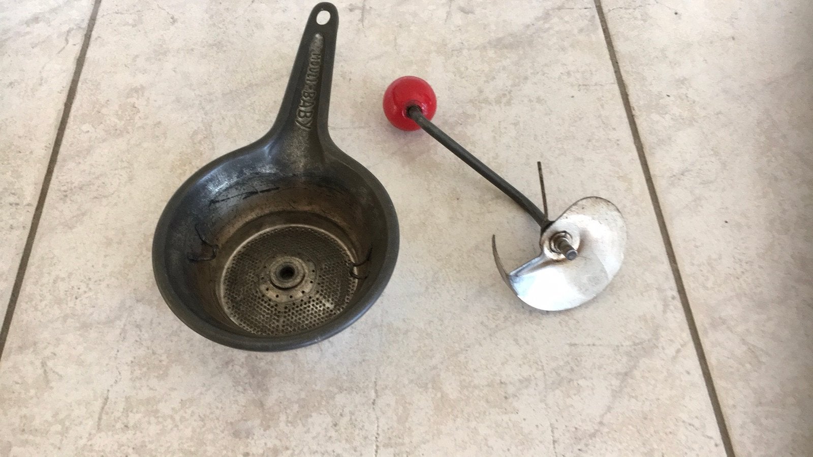 Vintage Mouili baby zeef pureerzeef metalen zeef, Ophalen of Verzenden, Gebruikt, Metaal