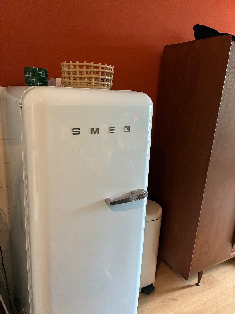 SMEG koelkast, lichtblauw (FAB28LAZ1), Witgoed en Apparatuur, Ophalen, Gebruikt, 200 liter of meer, 60 cm of meer