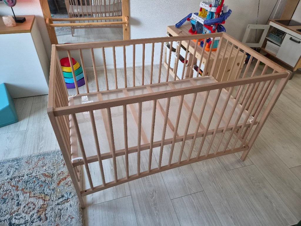 Babybedje 60x120, Kinderen en Baby's, Kinderkamer | Bedden, Ophalen, Zo goed als nieuw, Minder dan 140 cm, Matras