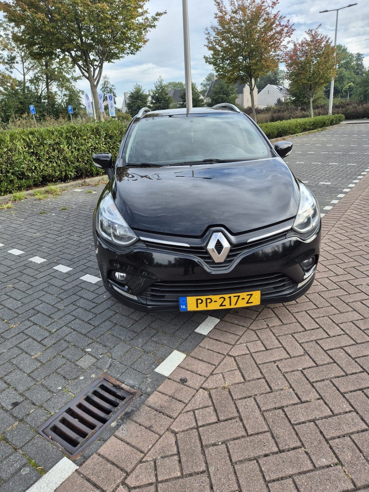 Renault Clio 0.9 TCE 90 Estate 2017 Zwart, Voorwielaandrijving, 898 cc, 1063 kg, 580 kg