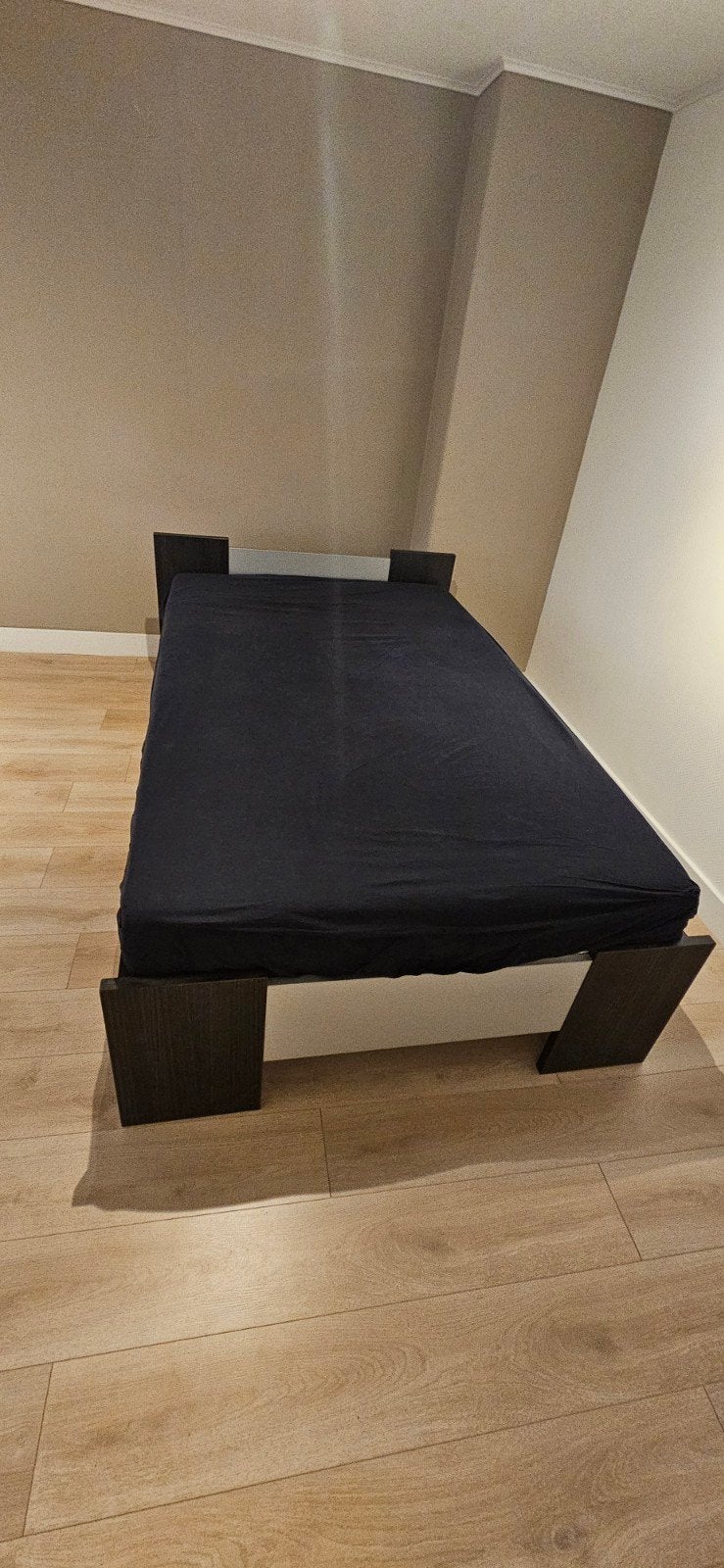stevige twijfelaar met fatsoenlijke lattenbodem en matras, Ophalen, Bruin, Zo goed als nieuw, Twijfelaar