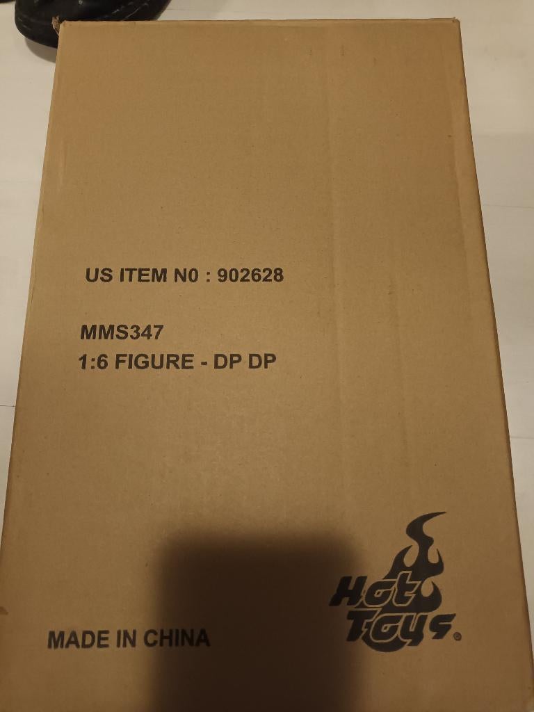 hot toys collectibles. marvel,s deadpool, Ophalen of Verzenden, Gebruikt