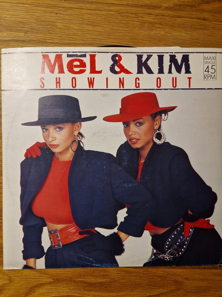 Mel & Kim  - Showing out 12 Inch Maxi Single, Cd's en Dvd's, Vinyl | Pop, Gebruikt, 1990 - 1999, Ophalen of Verzenden, EP