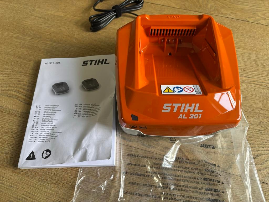 Stihl AL 301 Snellader voor AK, AP en AR accu's - Nieuw, Ophalen of Verzenden, Nieuw