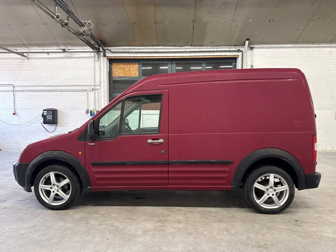 Ford Transit Connect T230L 1.8 TDCi | Trekhaak, Voorwielaandrijving, Gebruikt, 4 cilinders, 1465 kg