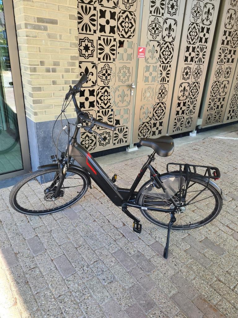 Amslod Newton f-LV e-bike  2 ½ jaar oud, Zo goed als nieuw, 50 km per accu of meer, 55 tot 59 cm, Ophalen