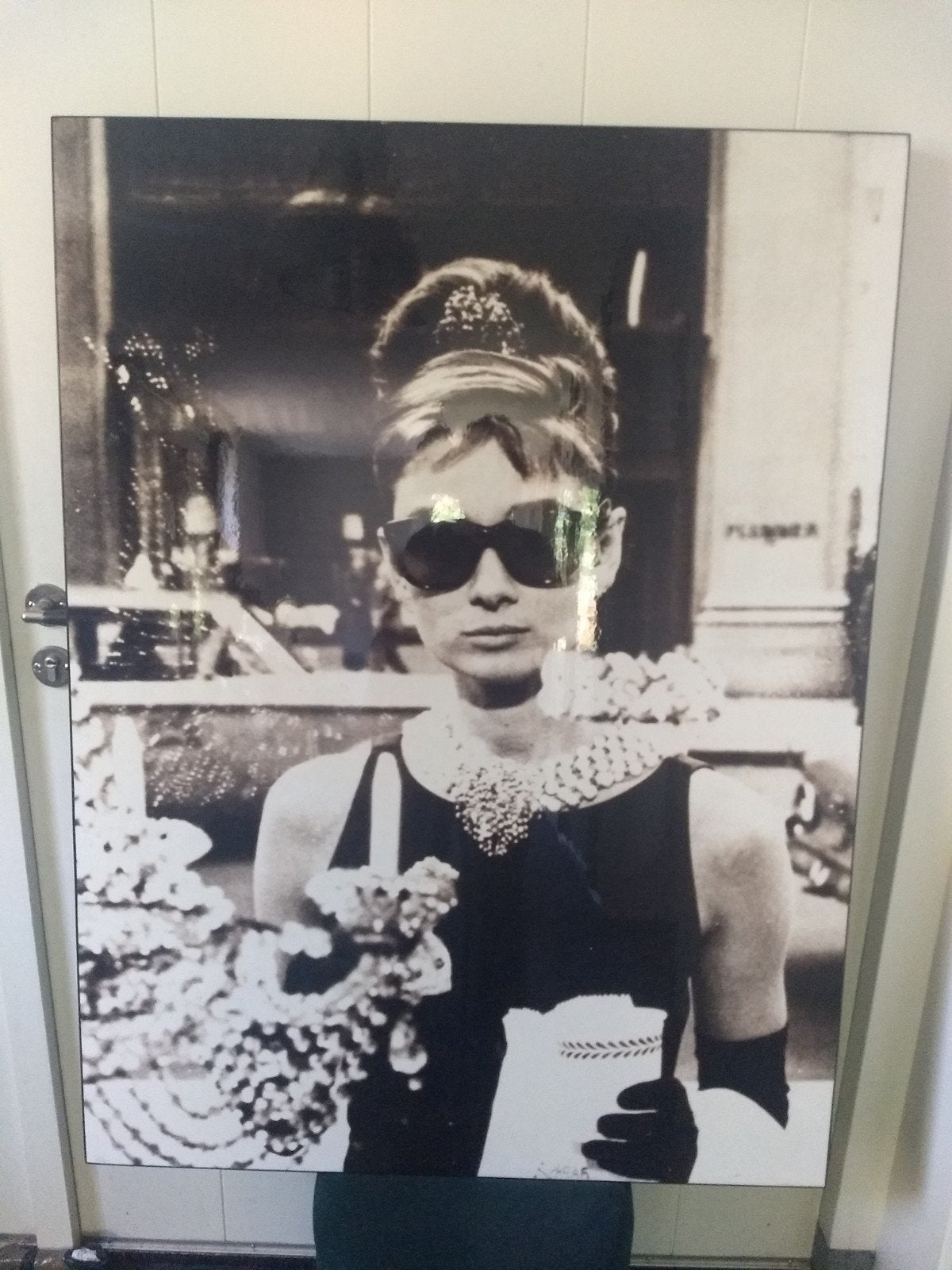 Groot fotopaneel Audrey Hepburn Zwart Wit op hout 120-90 cm, Ophalen, Zo goed als nieuw, Schilderij, 75 tot 100 cm