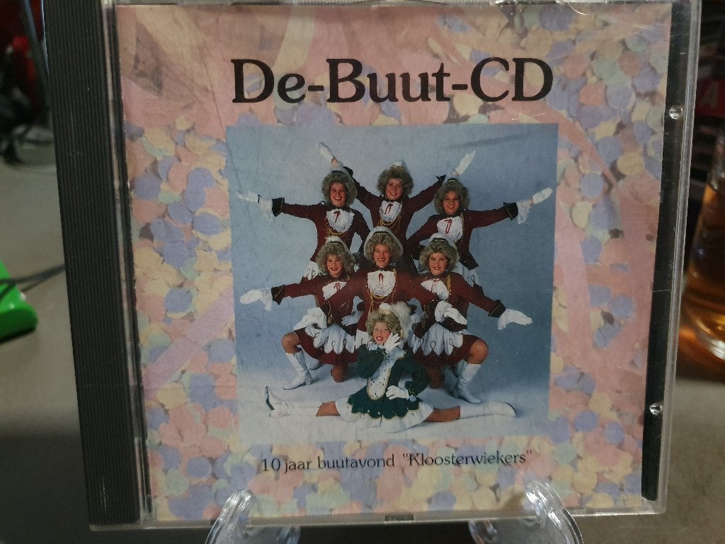De-Buut-CD 10 jaar buutavond Kloosterwiekers, Ophalen, Zo goed als nieuw, Levenslied of Smartlap