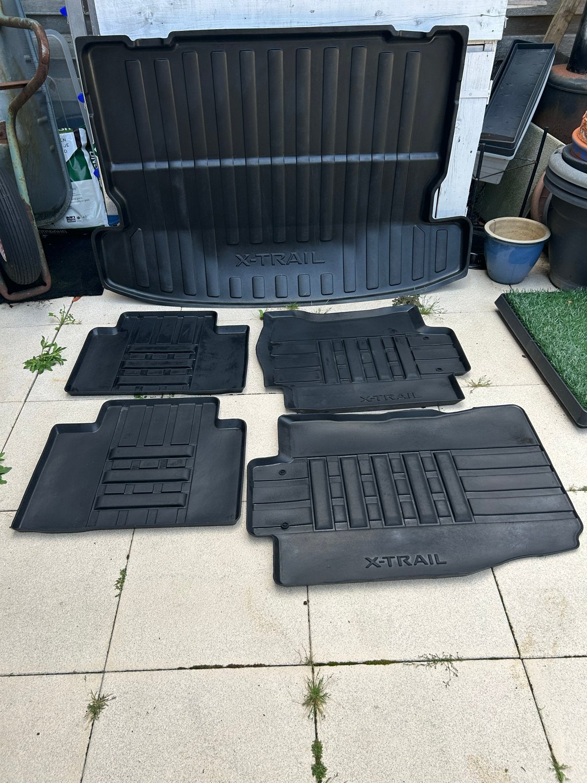 Nissan X-Trail T32 rubberen mattenset en kofferbakmat, Ophalen, Gebruikt