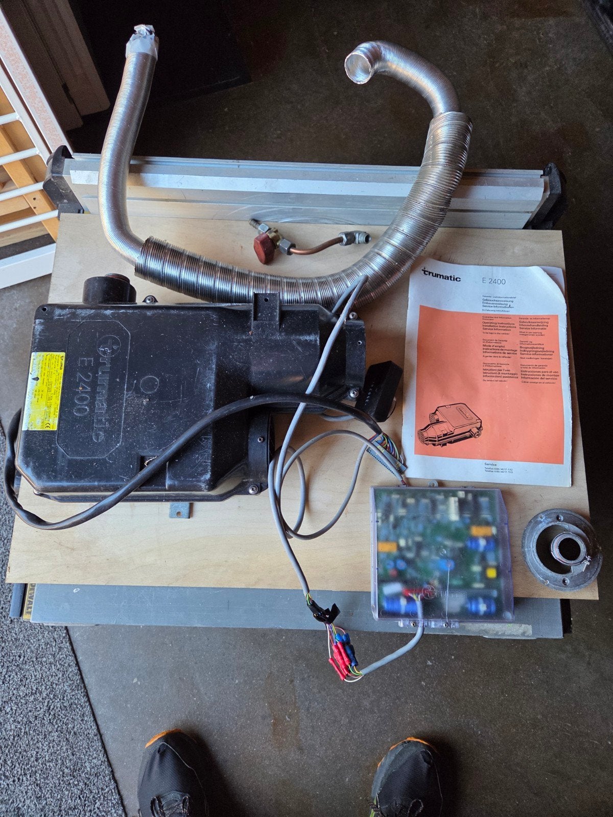 Trumatic E 2400 Camper Verwarming - Complete Set, Ophalen, Gebruikt