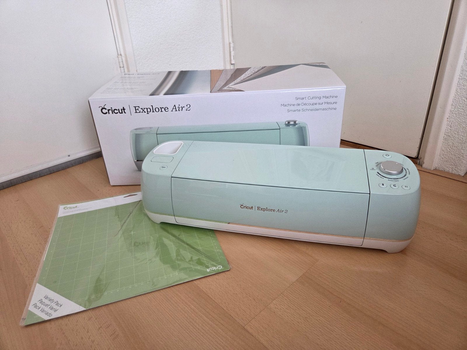 Cricut Explore Air 2 snijmachine met snijmat, Hobby en Vrije tijd, Knutselen, Ophalen of Verzenden, Zo goed als nieuw, Gereedschap of Toebehoren