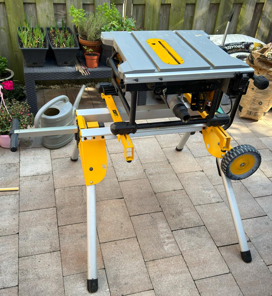 DeWALT tafelzaag + DE7400 onderstel, Ophalen, 70 mm of meer, Overige typen, Zo goed als nieuw