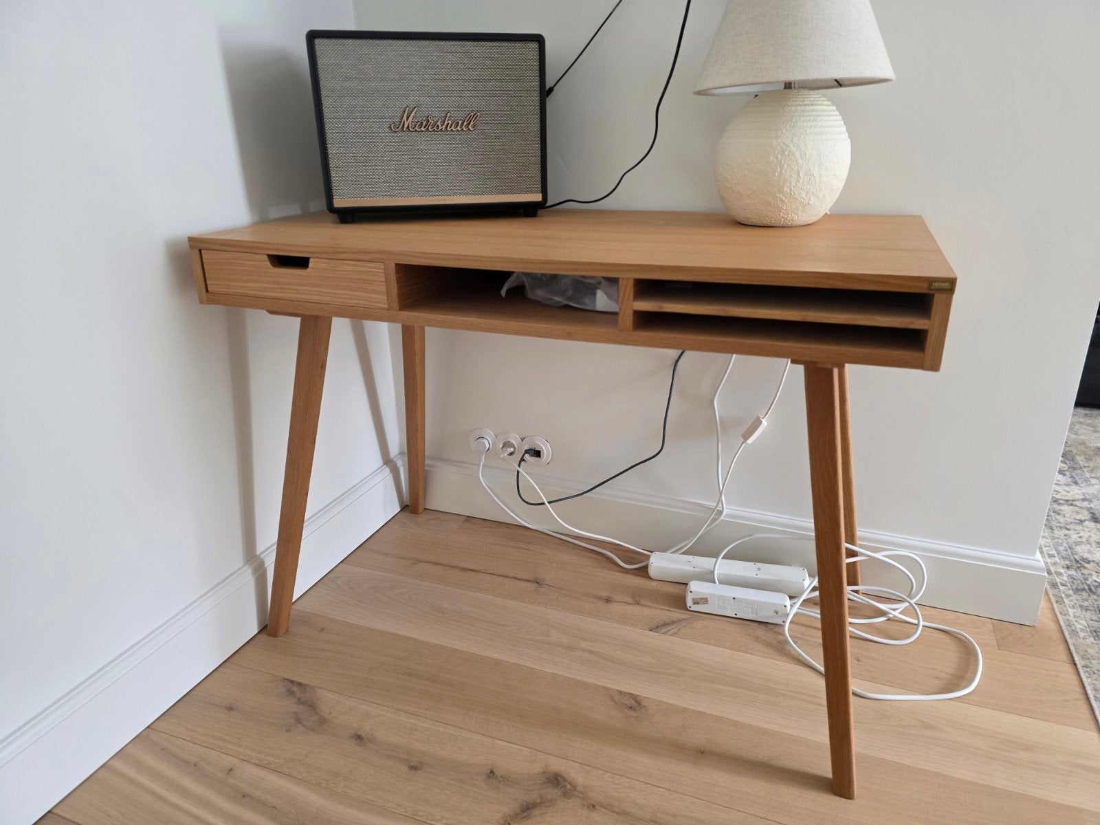 Bureau Hübsch eiken, Ophalen, Zo goed als nieuw