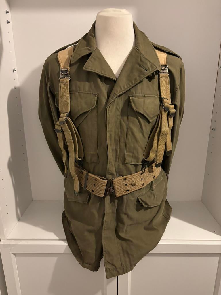 Wo2 - usa origineel m43 jasje + webbing set + meer, Verzamelen, Ophalen of Verzenden, Amerika, Helm of Baret