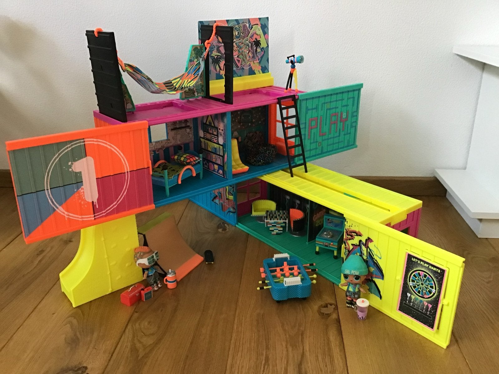 L.O.L. Surprise! Clubhouse speelset met poppen, Kinderen en Baby's, Speelgoed | Poppenhuizen, Ophalen of Verzenden, Zo goed als nieuw