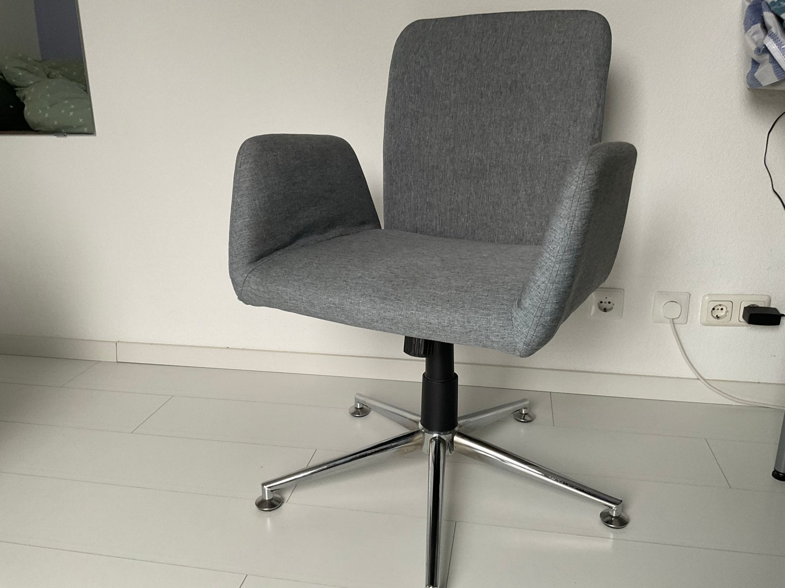 Grijze Bureaustoel - Comfortabel en Modern Design, Ophalen of Verzenden, Zo goed als nieuw, Grijs, Bureaustoel