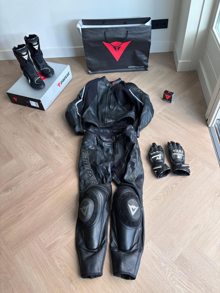 Dainese (mannen) motorpak m 104, laarzen, handschoenen, Motoren, Ophalen of Verzenden, Tweedehands, Heren, Jas | leer