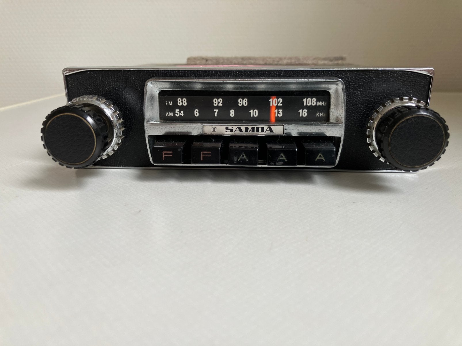 Mooie oldtimer autoradio jaren 60/70, Auto diversen, Autoradio's, Ophalen of Verzenden, Gebruikt