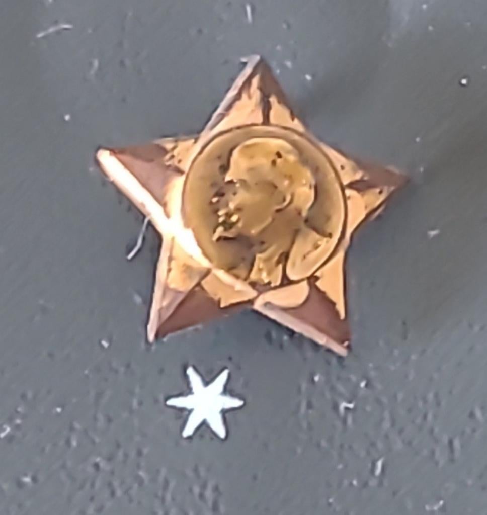 Vintage Sovjet Lenin Speldje, Verzamelen, Speldjes, Pins en Buttons, Verzenden, Gebruikt, Overige onderwerpen