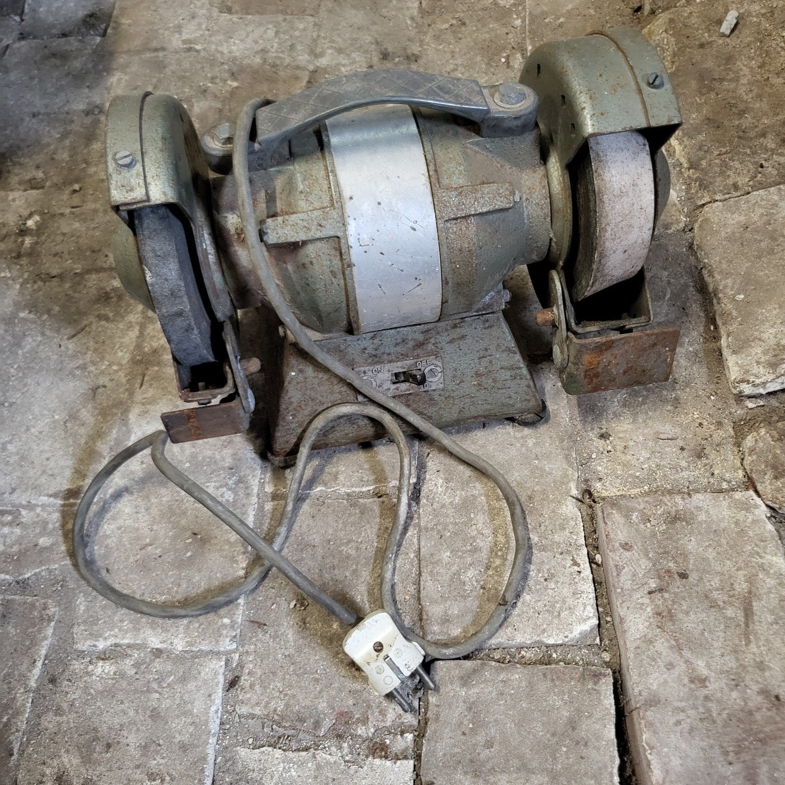 Oude Creusen Werkbankslijpmachine - Vintage Model, Ophalen, Gebruikt, Minder dan 700 watt, Werkbankslijpmachine