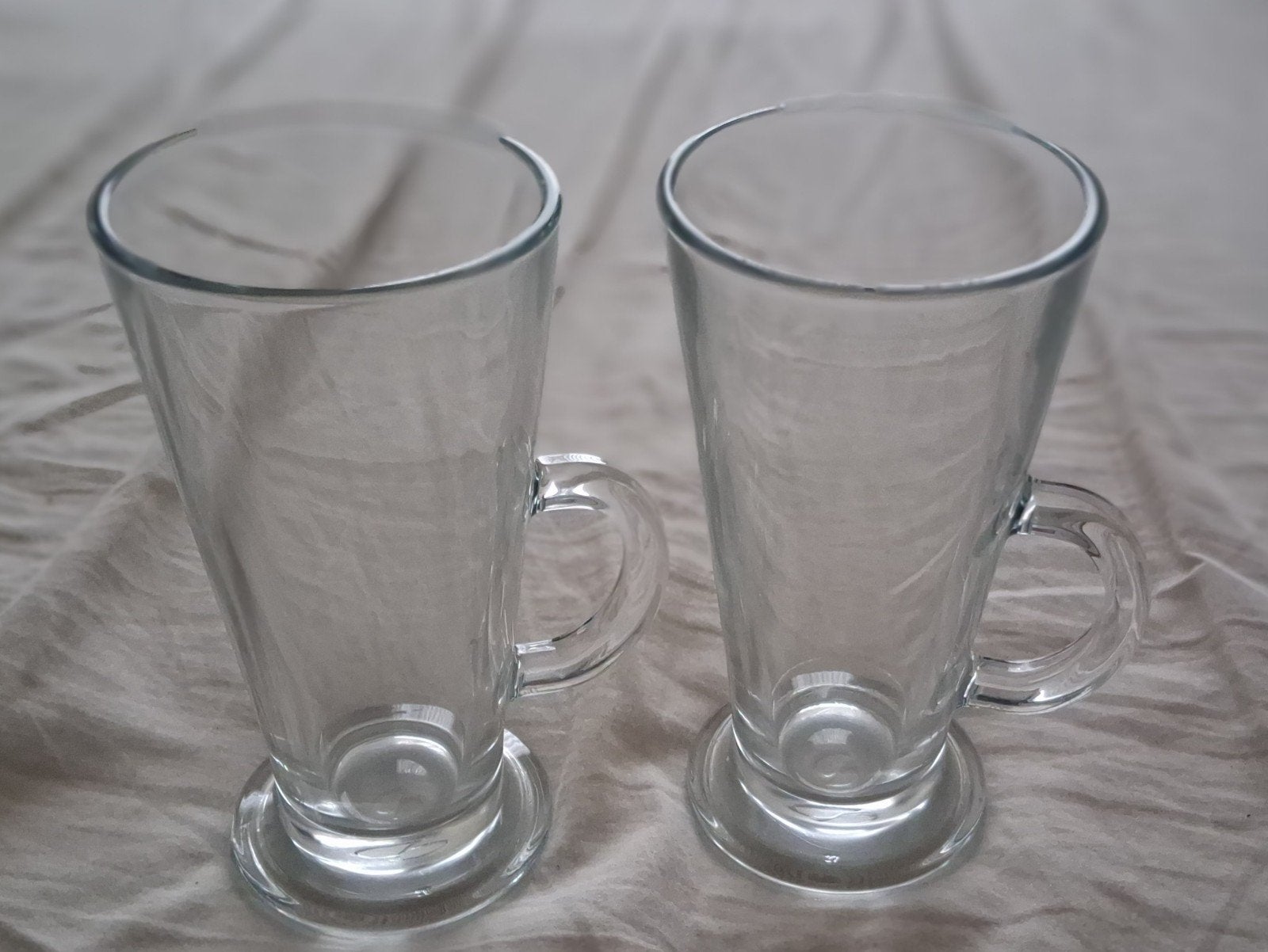 Set van 2 glazen met oor - ideaal voor latte macchiato, Ophalen, Zo goed als nieuw, Glas, Glas of Glazen