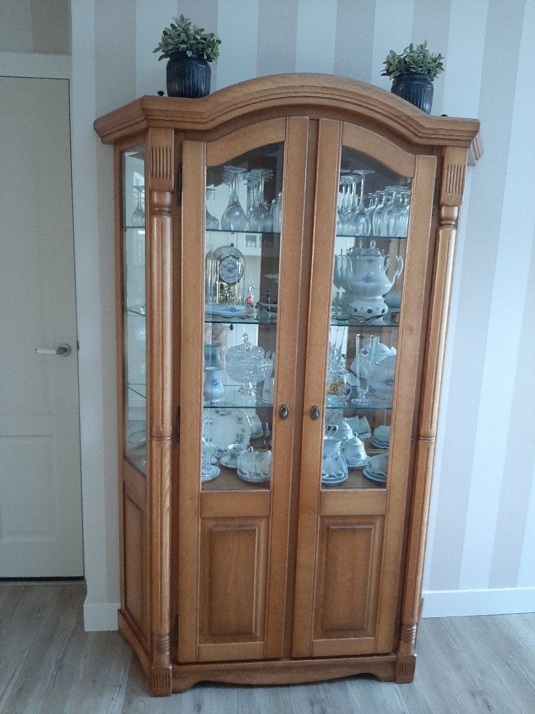 Vitrinekast, Huis en Inrichting, Ophalen, 100 tot 150 cm, 200 cm of meer, Klassiek