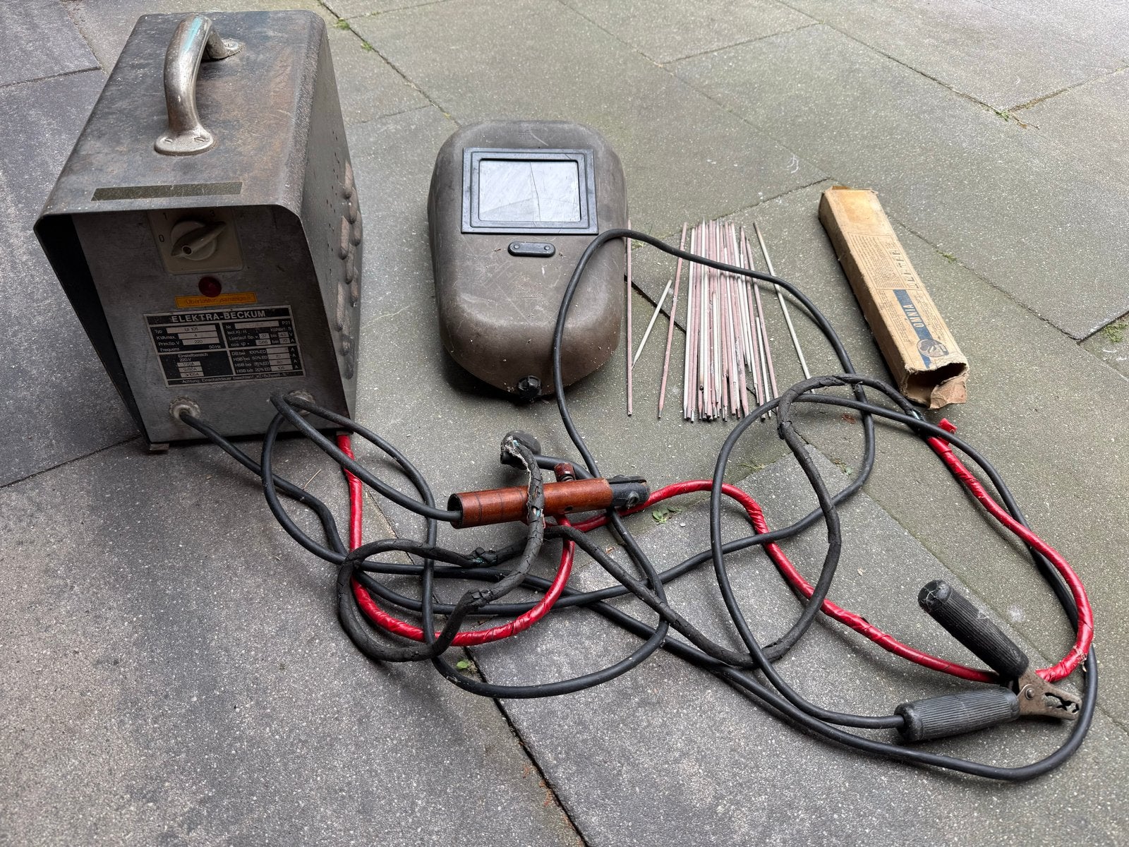 Oud Elektra-Beckum lasapparaat met toebehoren, Ophalen, Gebruikt, Minder dan 150 ampère, Elektroden