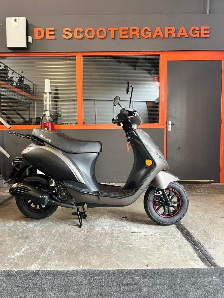 La souris city scooter zip look a like brom 45km 2024, Fietsen en Brommers, Ophalen, La souris, Maximaal 45 km/u, La souris