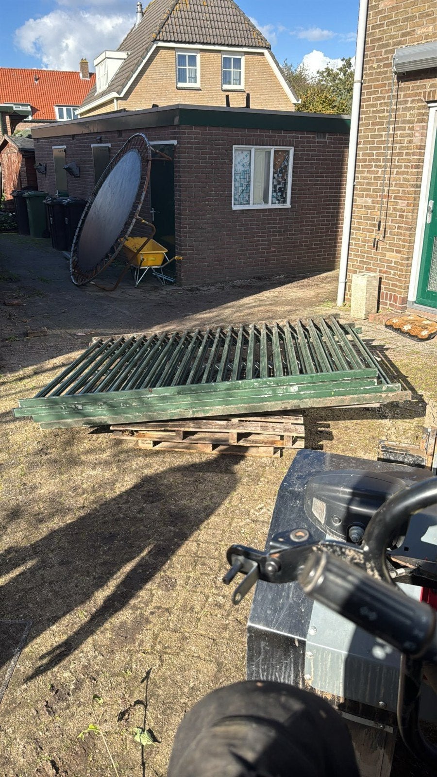 hekwerk. groen, Ophalen
