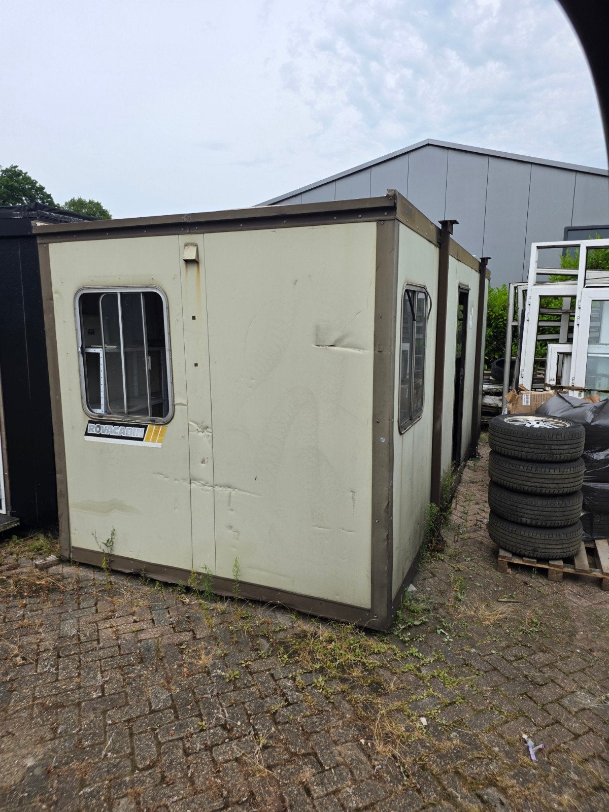 Gratis unit, Ophalen, Gebruikt, 3 ramen of meer, Schuur
