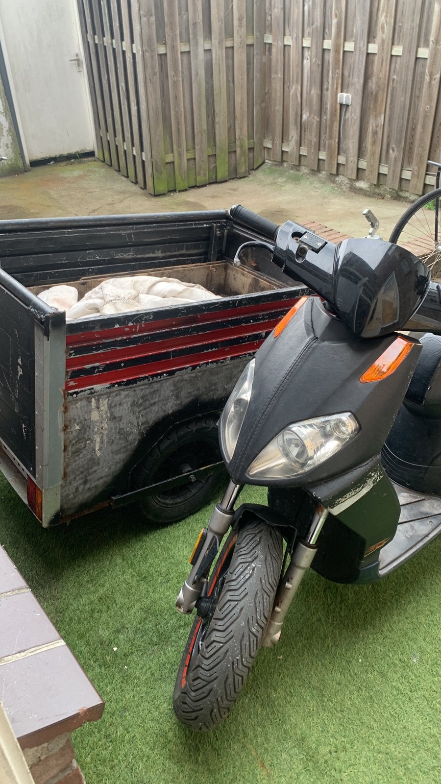 Motor blokken van verschilende scooters piaggo kymco gy6, Fietsen en Brommers, Brommeronderdelen | Scooters, Gebruikt, Blok, Ophalen