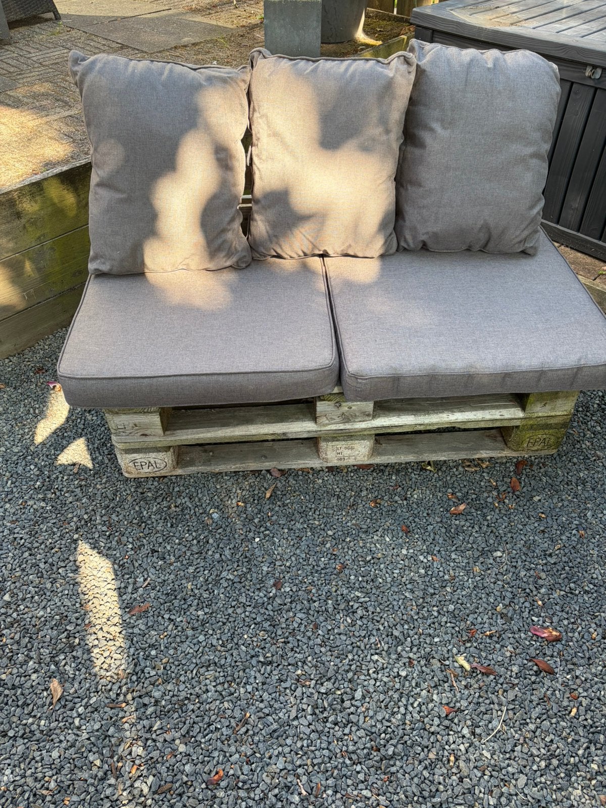 Pallet bankje incl kussens, Tuin en Terras, Tuinsets en Loungesets, Zo goed als nieuw, Bank, Hout, Ophalen
