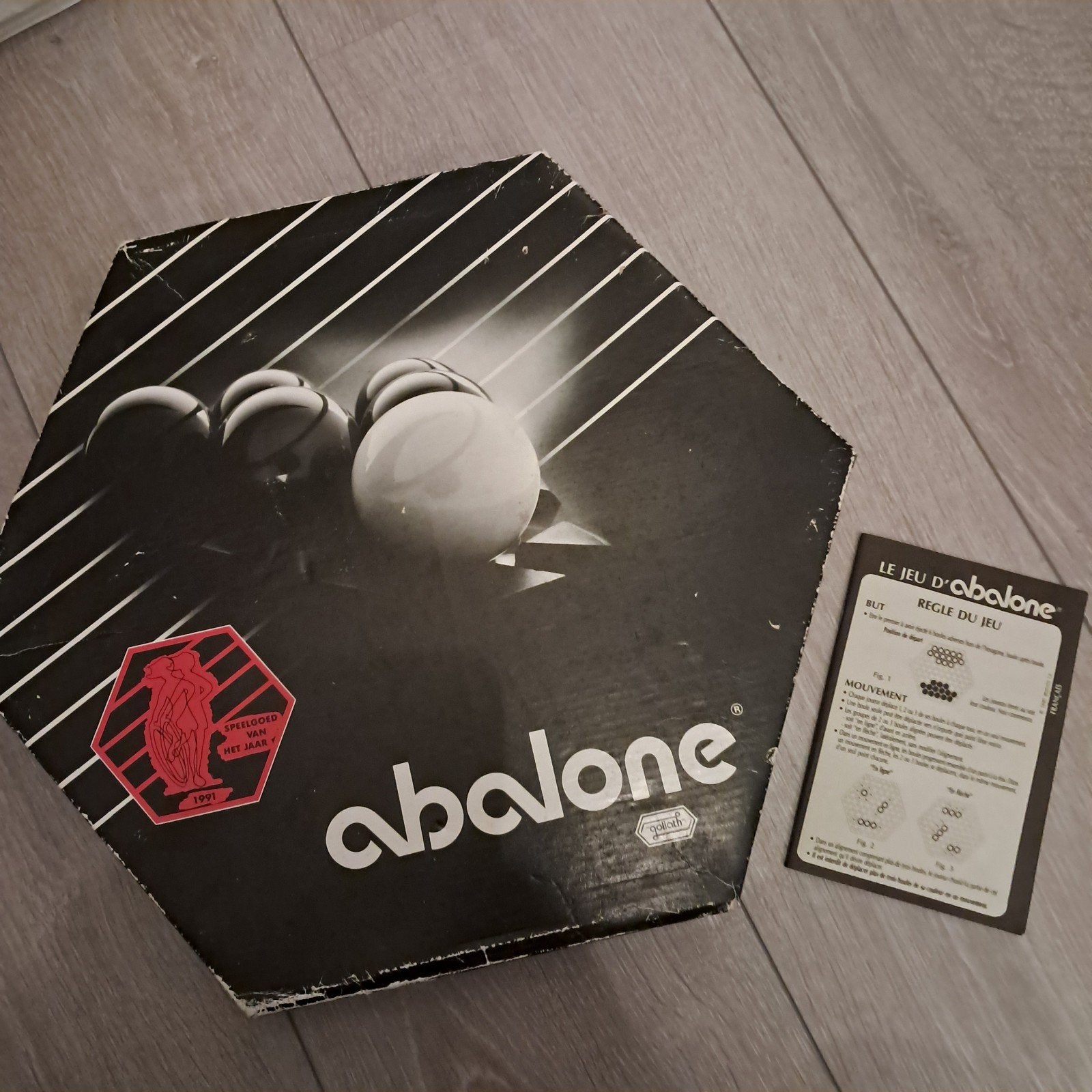 Abalone bordspel - Compleet en in goede staat, Hobby en Vrije tijd, Gezelschapsspellen | Bordspellen, Een of twee spelers, Ophalen of Verzenden