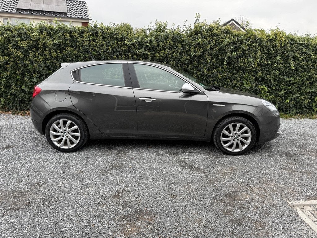 Alfa Romeo Giulietta 1.4 T Distinctive | Autom. Airco | Crui, Auto's, Alfa Romeo, Voorwielaandrijving, Stof, Gebruikt, Euro 6