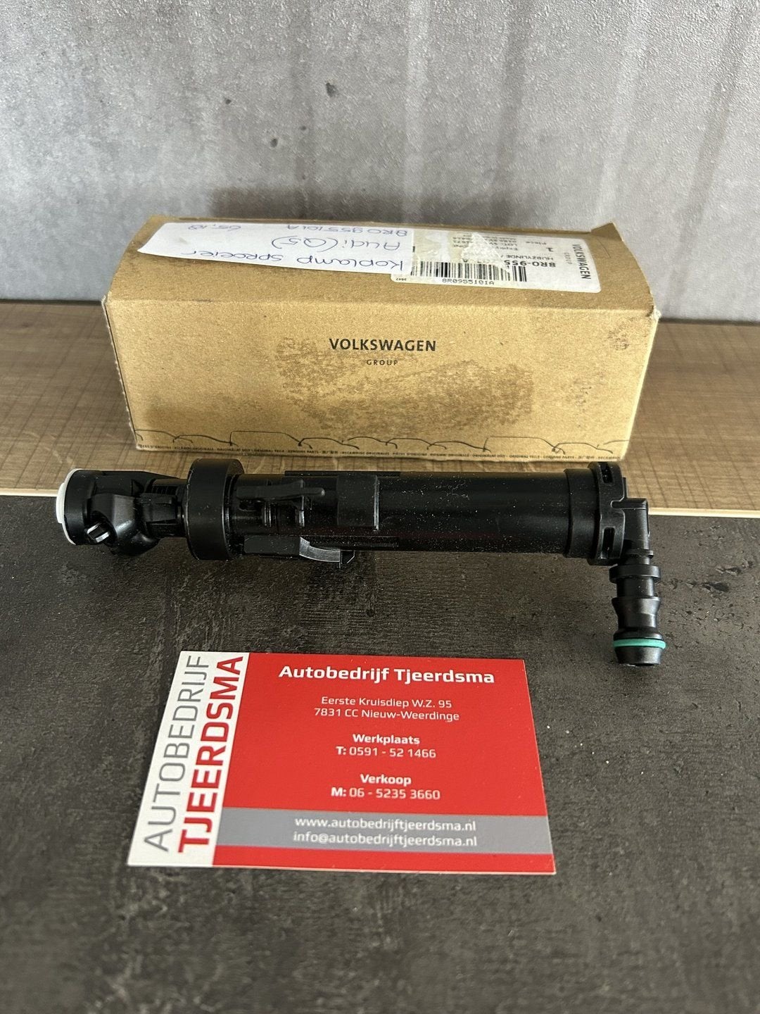 8R0955101A Koplampsproeier Audi Q5, -, -, Nieuw, Ophalen of Verzenden