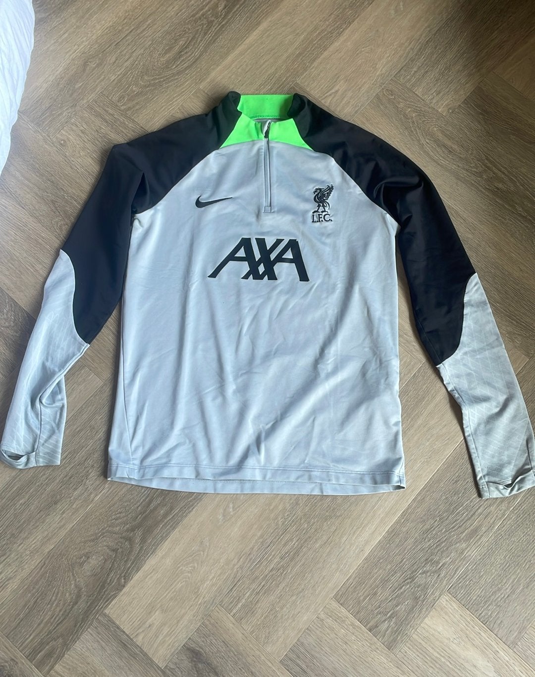 Liverpool trainingsjasje 23/24, Overige maten, Ophalen of Verzenden, Zo goed als nieuw, Voetbal
