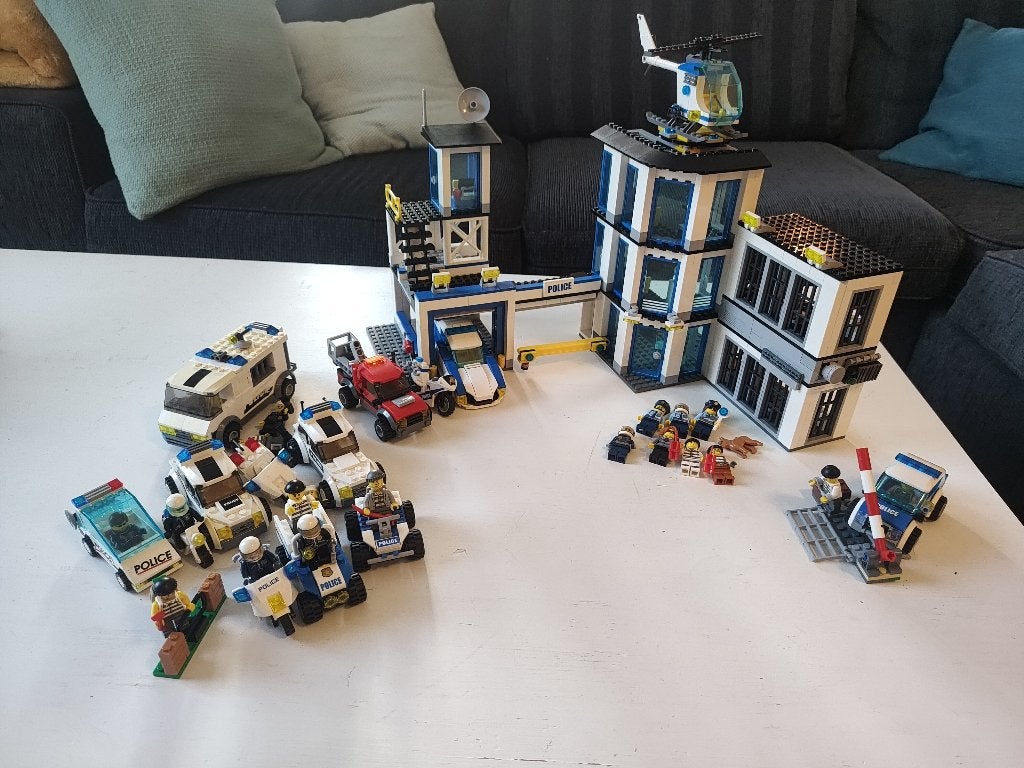 Lego City Politie Hoofdkantoor 60141, Kinderen en Baby's, Speelgoed | Duplo en Lego, City, Compleet, Lego, Ophalen of Verzenden