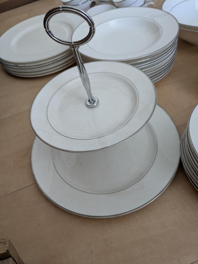 High Tea servies, Ophalen