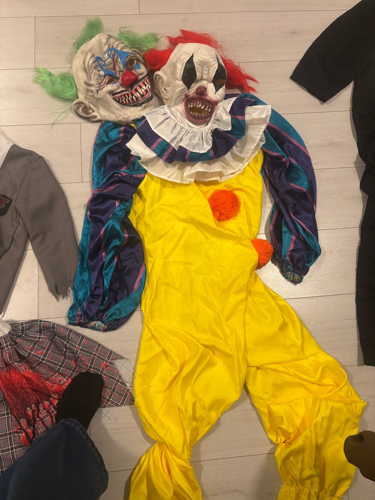 Griezelige Clown Halloween Kostuum met Maskers, Ophalen, Gebruikt, Pak of Jurk