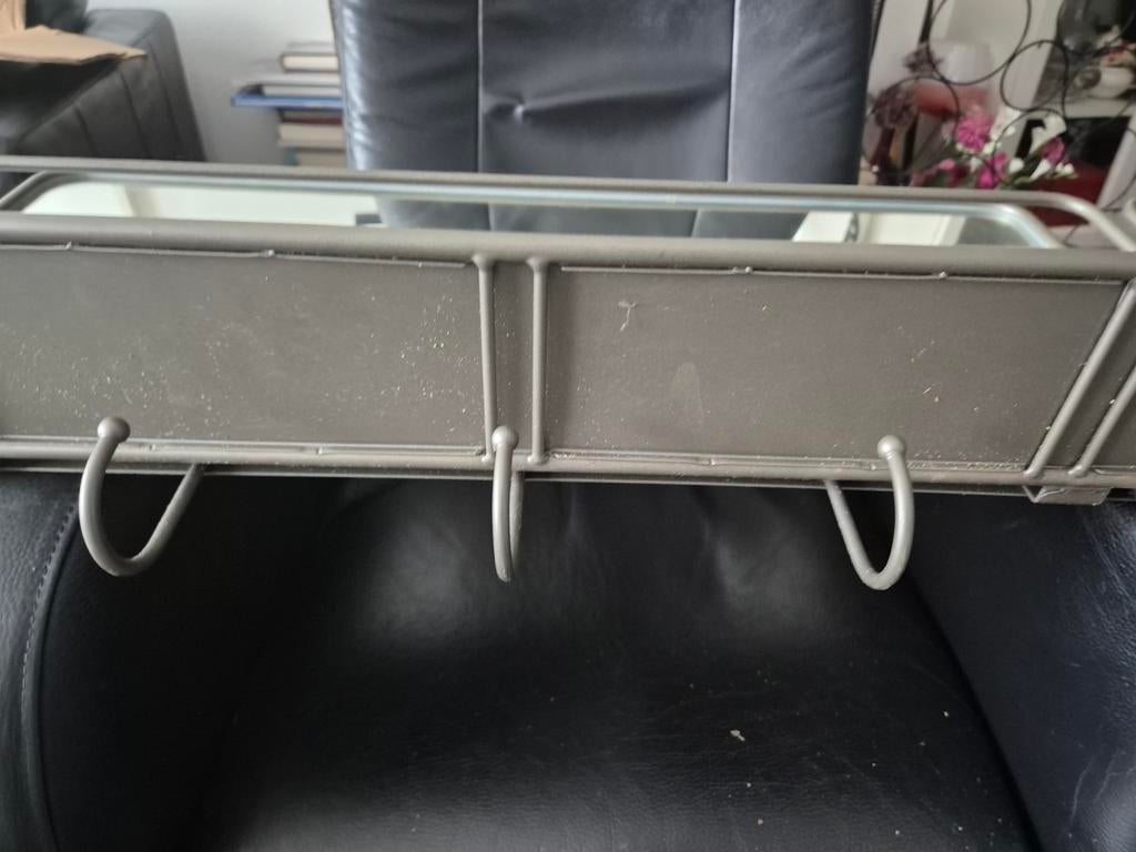 IKEA spiegel met haken, zwaar metaal, Minder dan 50 cm, Gebruikt, Ophalen of Verzenden, Minder dan 100 cm