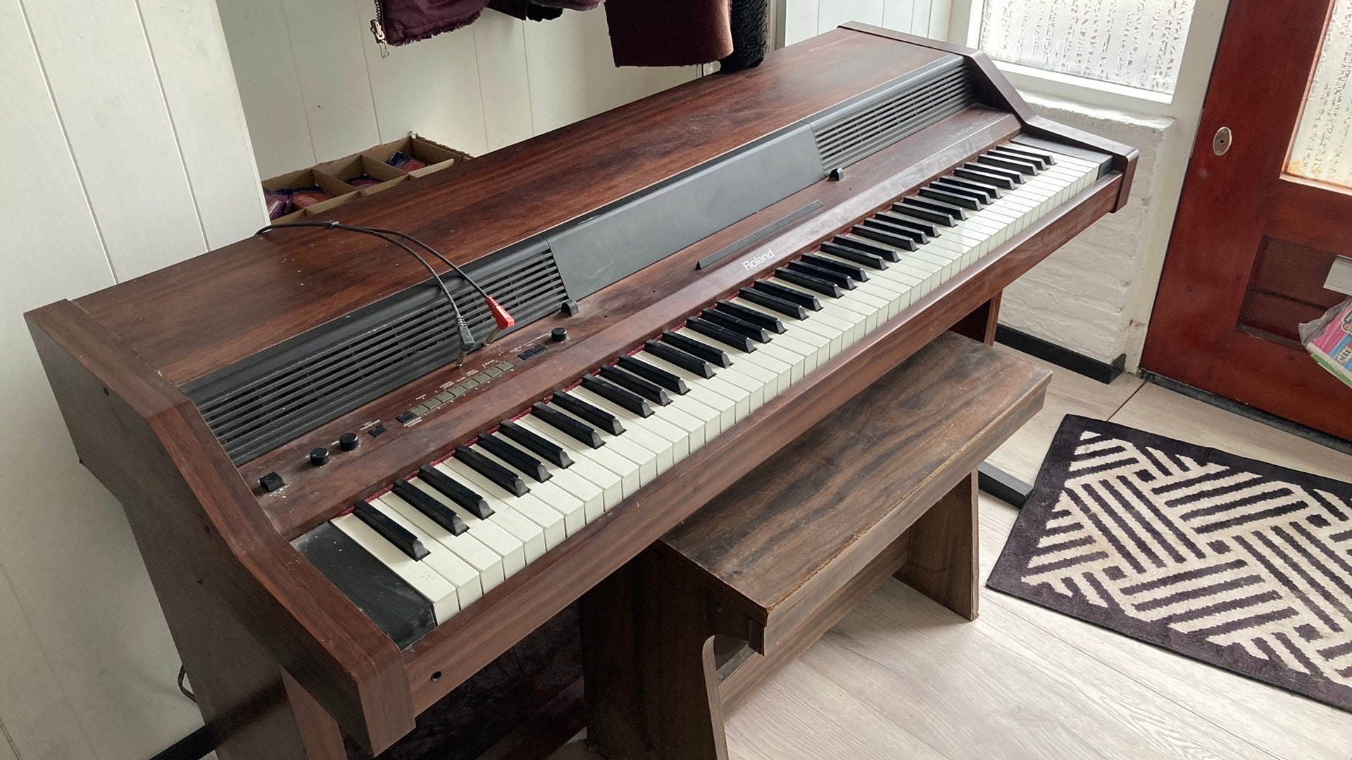Electrische piano roland, Muziek en Instrumenten, Piano's, Ophalen, Gebruikt, Bruin