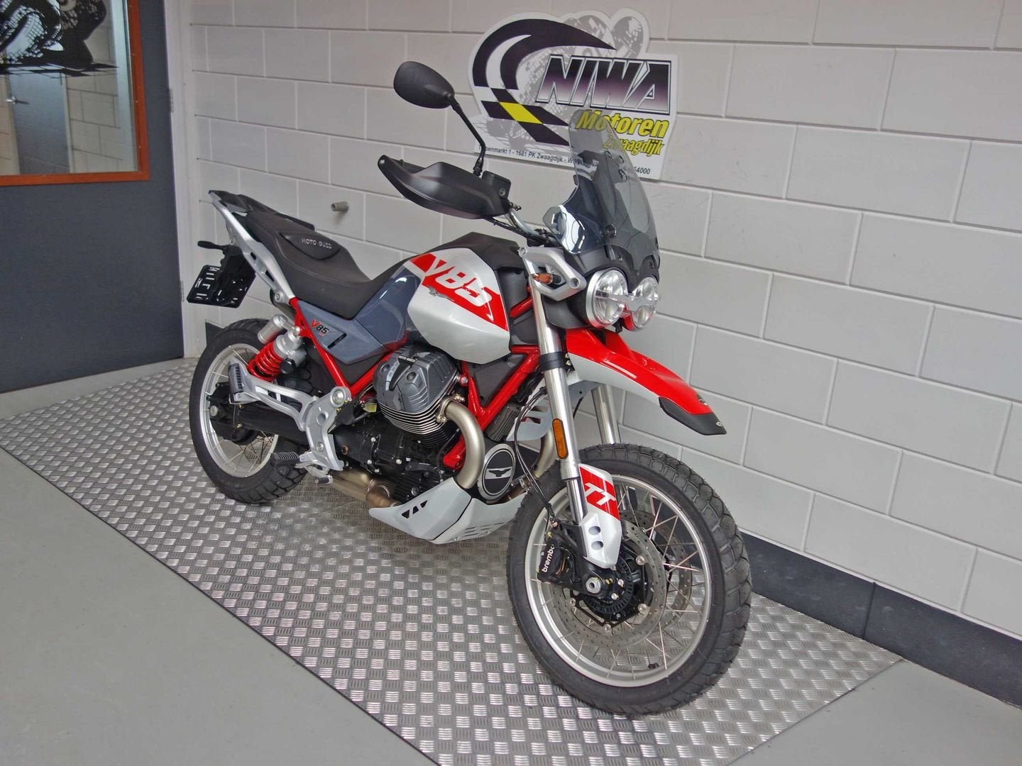 MOTO GUZZI V 85 TT, Motoren, Motoren | Moto Guzzi, 853 cc, 2 cilinders, Motorrijbewijs A, Bedrijf