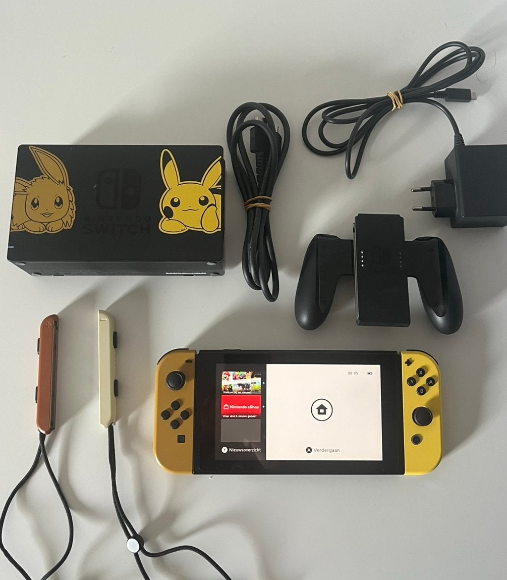 Nintendo Switch V2 Pokemon Edition (Ophalen Zonhoven), Ophalen of Verzenden, Zo goed als nieuw, Met 2 controllers, Switch 2019 Upgrade