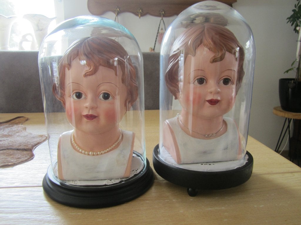 TWEE STOLPEN MET BUSTE, Ophalen of Verzenden