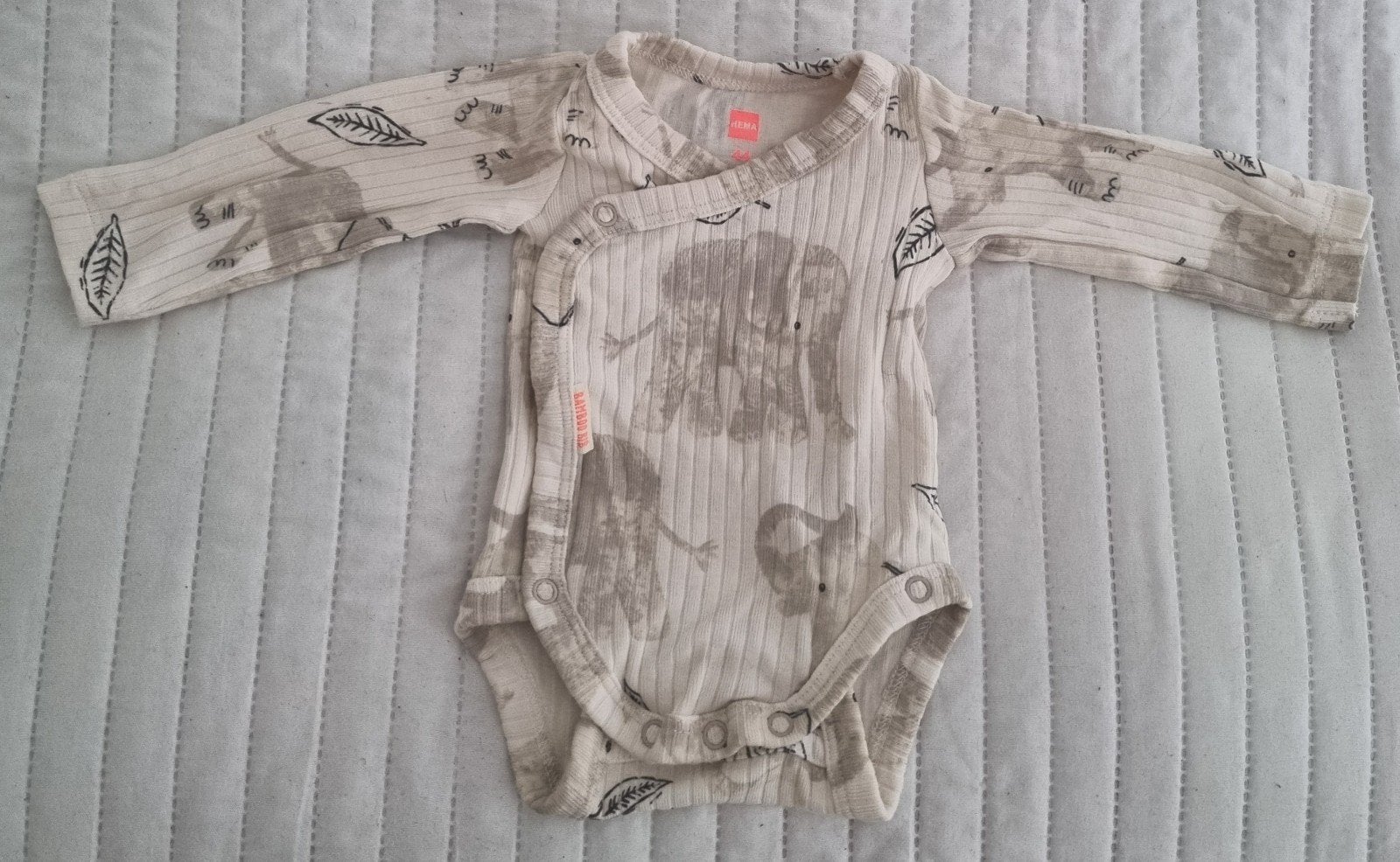 Prematuur romper truitje olifant maat 44 rompertje unisex, Kinderen en Baby's, Babykleding | Prematuur, Zo goed als nieuw, Hema