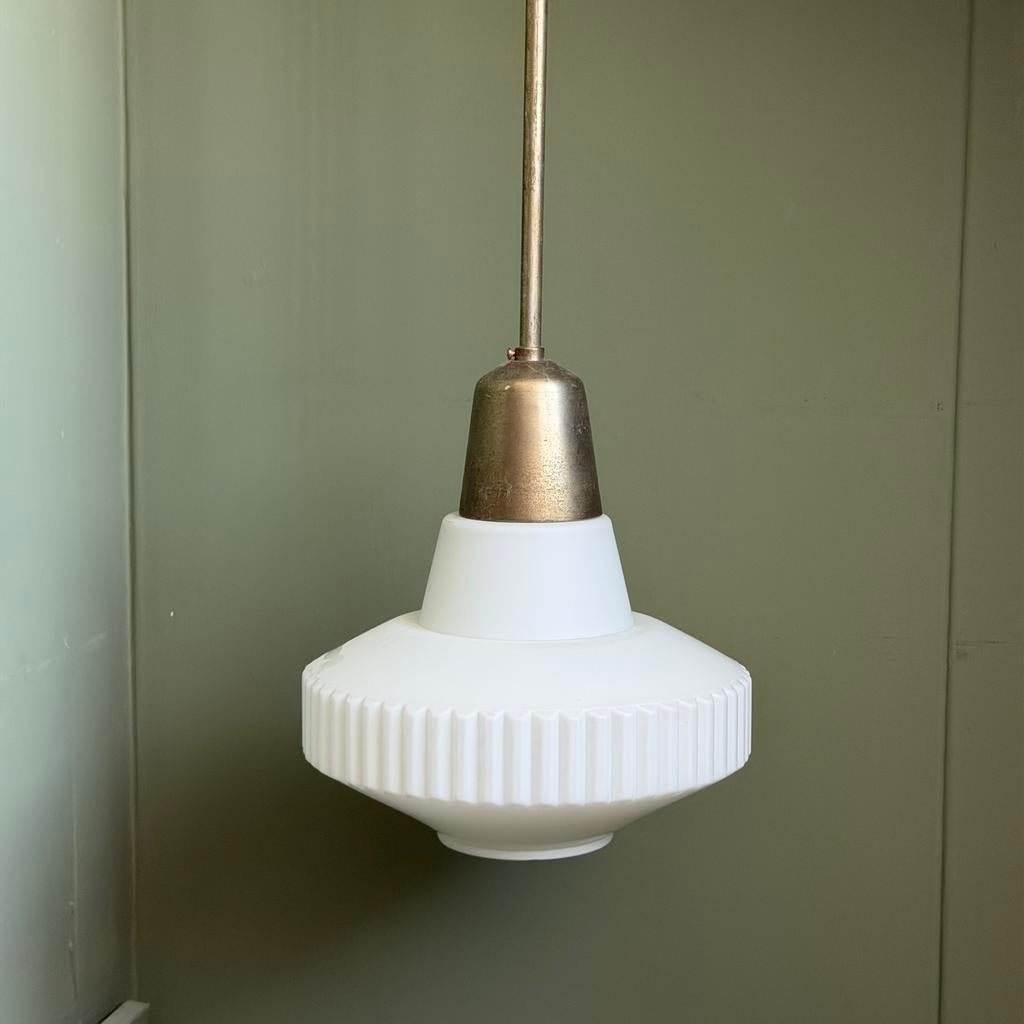 Vintage art deco hanglamp pendellamp Philips louis Kalff ‘50, Ophalen of Verzenden, Gebruikt, Glas, Louis kalff jaren 50 art deco stijl