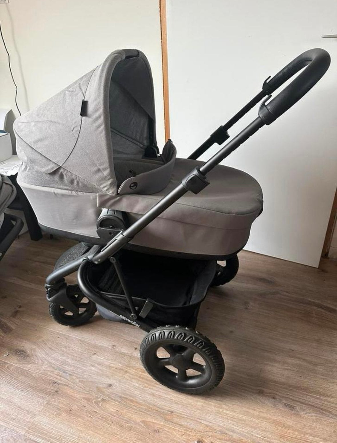 Easywalker Harvey 2 Grijs Compleet met Maxicosi en Toebehore, Kinderen en Baby's, Kinderwagens en Combinaties, Zo goed als nieuw