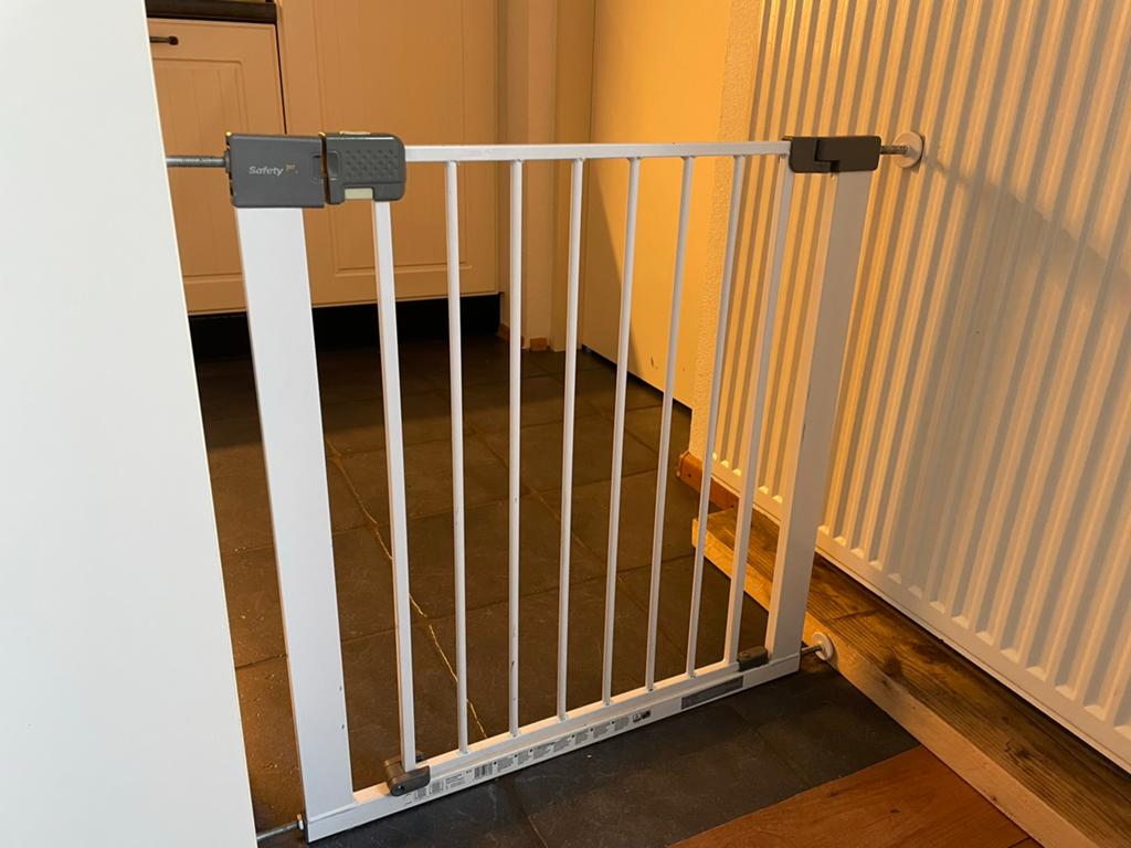 Safety 1st Klemhekje - Wit, Metaal, Kinderen en Baby's, Traphekjes, Gebruikt, Klemhekje, Metaal of IJzer, minder dan 100 cm, Ophalen
