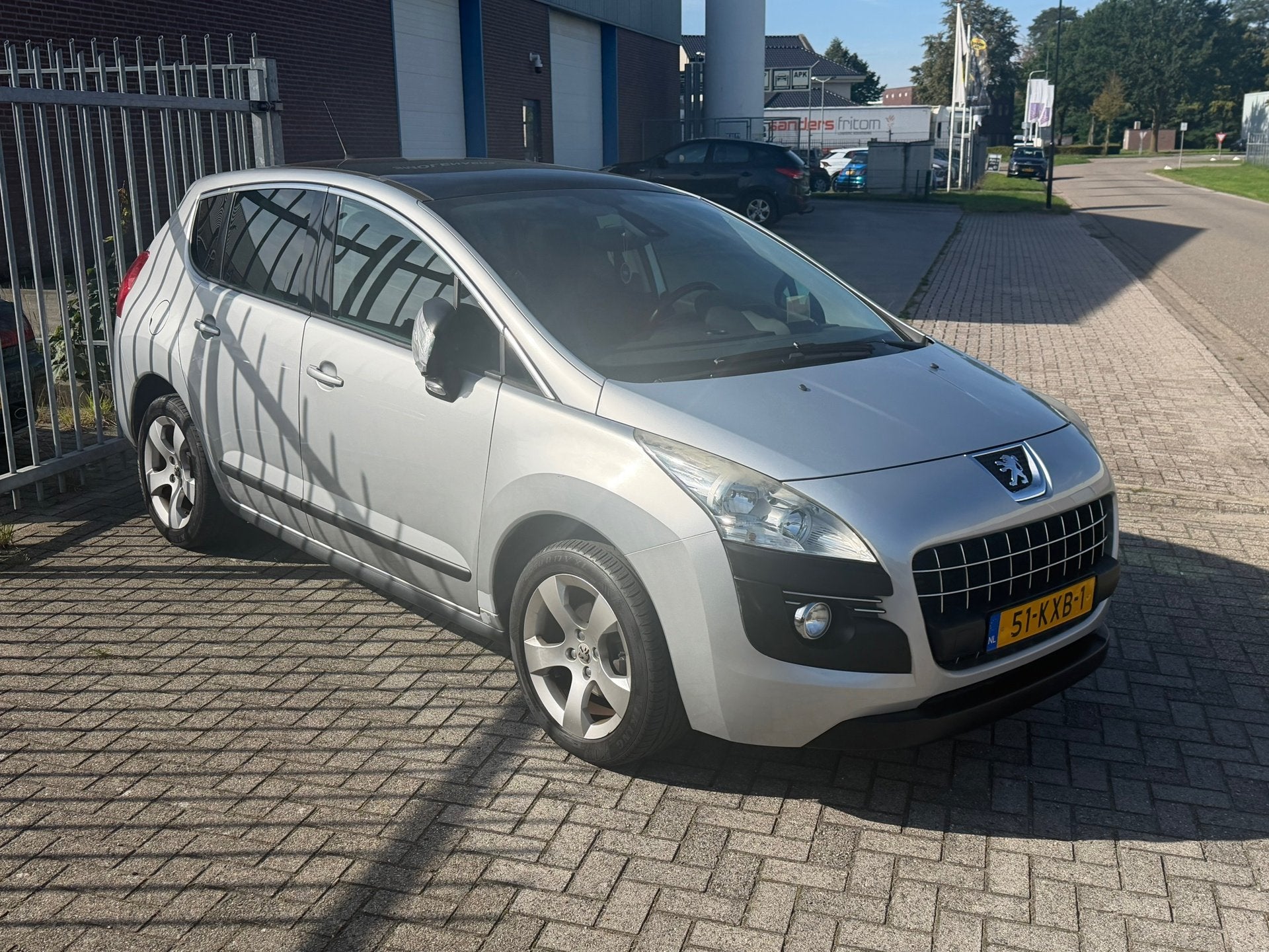 Peugeot 3008 1.6 VTi Première NL AUTO NAP! TREKHAAK l AIRCO, Auto's, Voorwielaandrijving, Stof, Gebruikt, Zwart