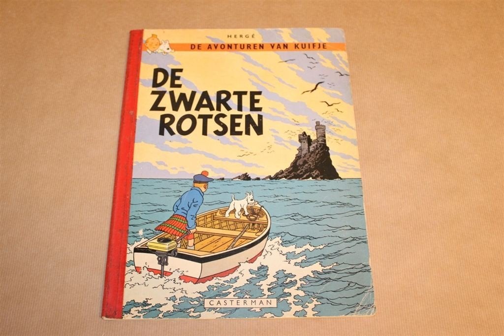 Kuifje - De zwarte rotsen - Oude druk met linnen rug 1965, Eén stripboek, Ophalen of Verzenden, Gelezen